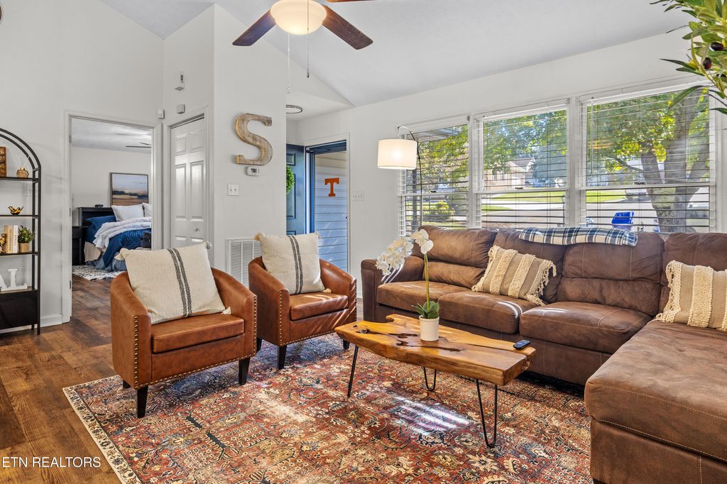 Photo of 7808 Glenbridge Court, Powell, TN 37849 (MLS # 1318948)