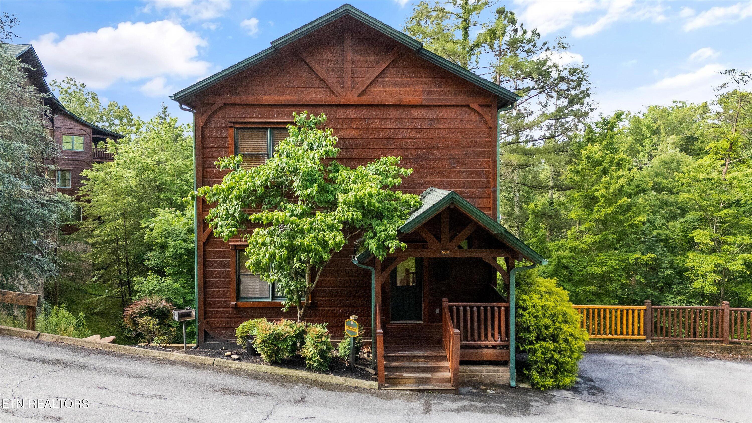 808 Great Smoky Way