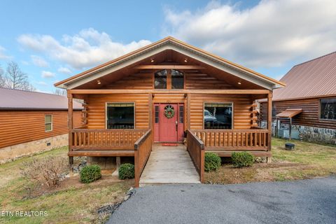 Photo of 221 Forrest Loop Way, Gatlinburg, TN 37738 (MLS # 1326204)