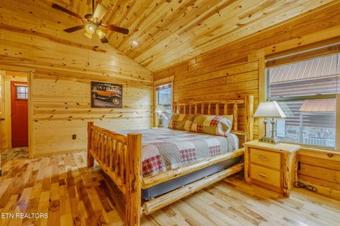 Tiny photo for 221 Forrest Loop Way, Gatlinburg, TN 37738 (MLS # 1326204)