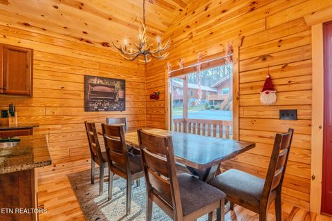 Tiny photo for 221 Forrest Loop Way, Gatlinburg, TN 37738 (MLS # 1326204)