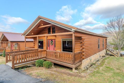 Tiny photo for 221 Forrest Loop Way, Gatlinburg, TN 37738 (MLS # 1326204)
