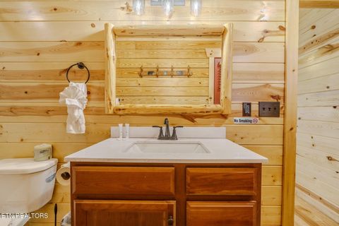 Tiny photo for 221 Forrest Loop Way, Gatlinburg, TN 37738 (MLS # 1326204)