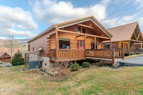 Tiny photo for 221 Forrest Loop Way, Gatlinburg, TN 37738 (MLS # 1326204)
