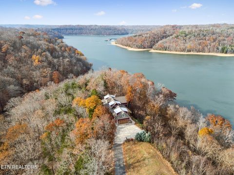 Photo of 2070 Holly Bend Drive, Byrdstown, TN 38549 (MLS # 1322808)