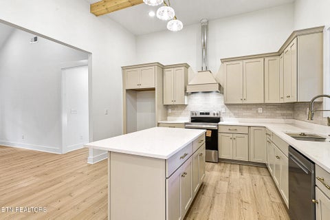 Tiny photo for 4268 Lee Rd, Knoxville, TN 37921 (MLS # 1355586)