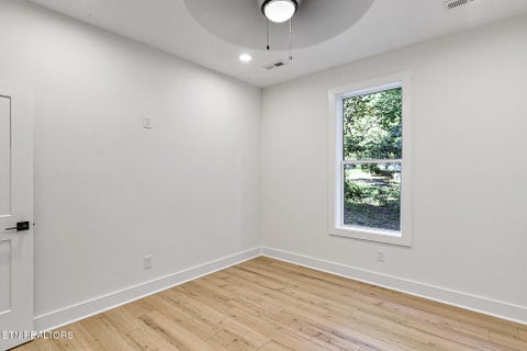 Tiny photo for 4268 Lee Rd, Knoxville, TN 37921 (MLS # 1355586)