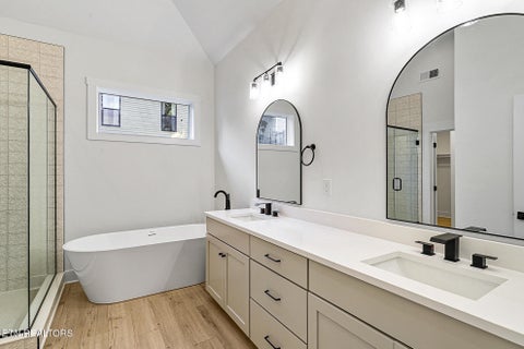 Tiny photo for 4268 Lee Rd, Knoxville, TN 37921 (MLS # 1355586)