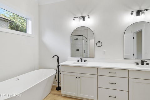 Tiny photo for 4268 Lee Rd, Knoxville, TN 37921 (MLS # 1355586)