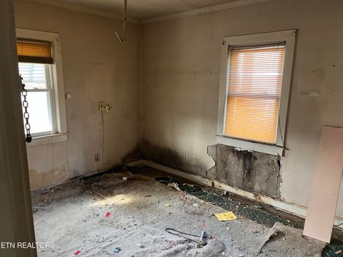 Tiny photo for 314 Ben Hur Ave, Knoxville, TN 37915 (MLS # 1324256)