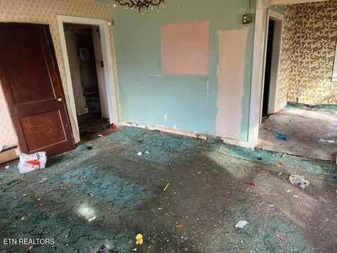 Tiny photo for 314 Ben Hur Ave, Knoxville, TN 37915 (MLS # 1324256)