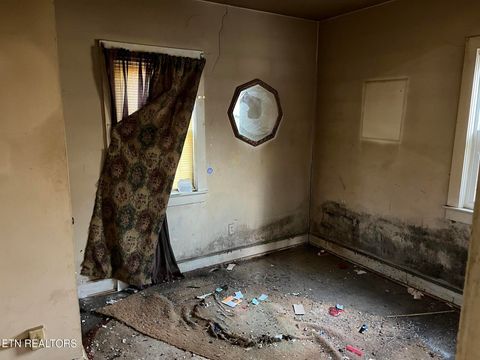 Tiny photo for 314 Ben Hur Ave, Knoxville, TN 37915 (MLS # 1324256)