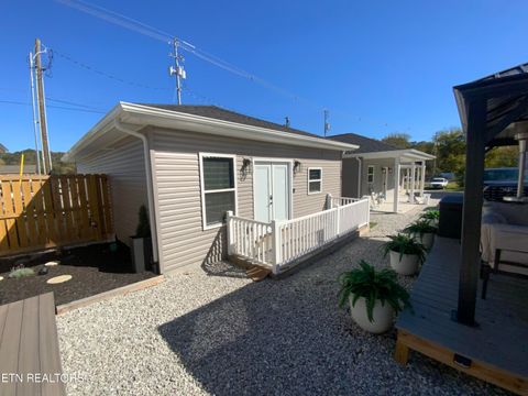 Tiny photo for 325 7Th St, Rocky Top, TN 37769 (MLS # 1328255)