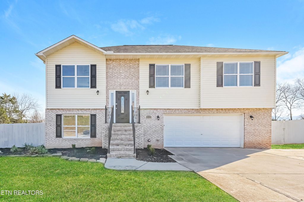 Photo of 558 Hills Gate Circle, Seymour, TN 37865 (MLS # 1291490)