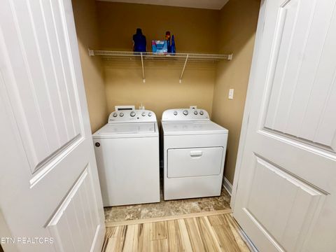 Tiny photo for 402 Cedar Circle, Clinton, TN 37716 (MLS # 1328780)