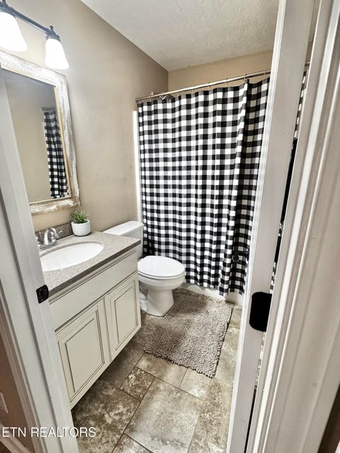 Tiny photo for 402 Cedar Circle, Clinton, TN 37716 (MLS # 1328780)