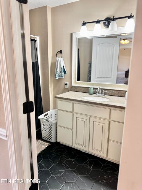 Tiny photo for 402 Cedar Circle, Clinton, TN 37716 (MLS # 1328780)