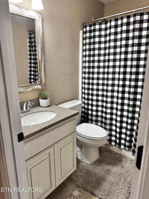 Tiny photo for 402 Cedar Circle, Clinton, TN 37716 (MLS # 1328780)