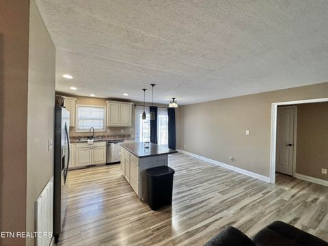 Tiny photo for 402 Cedar Circle, Clinton, TN 37716 (MLS # 1328780)