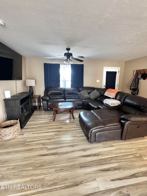 Tiny photo for 402 Cedar Circle, Clinton, TN 37716 (MLS # 1328780)