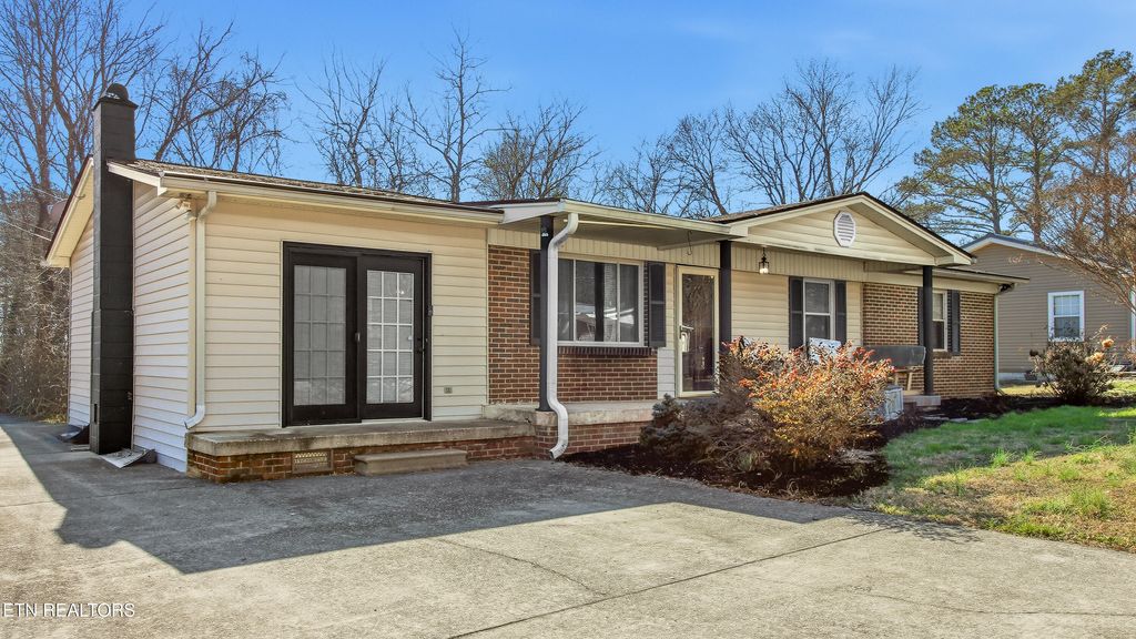 Photo of 817 Alma Lane, Kingston, TN 37763 (MLS # 1329684)