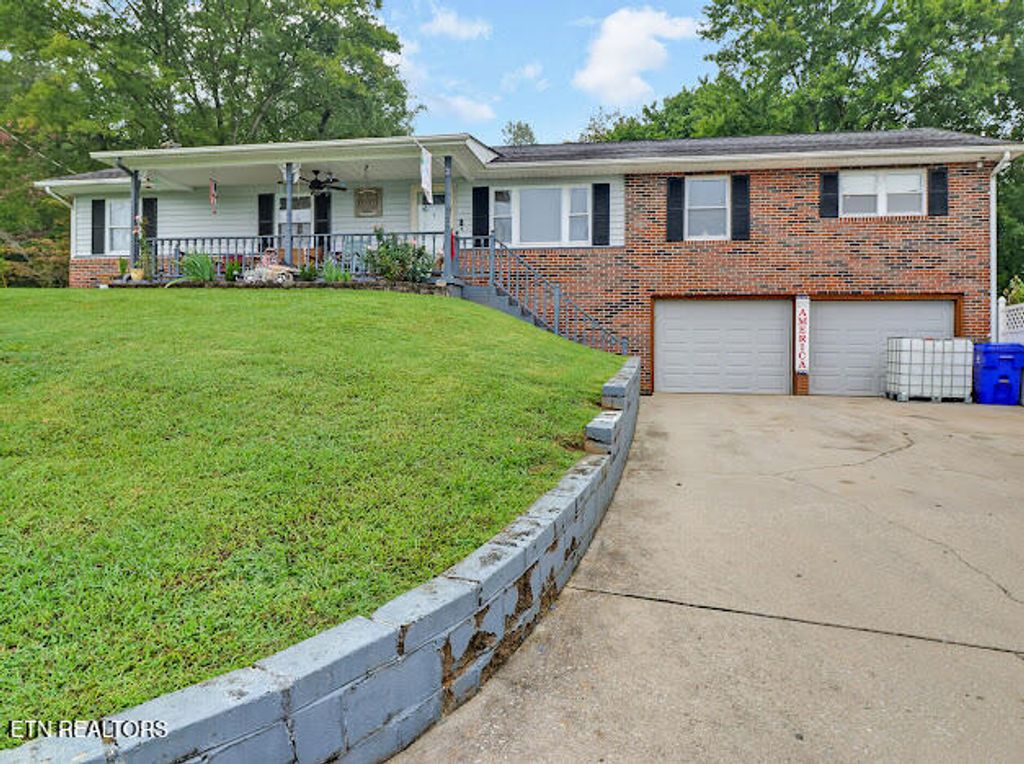 Photo of 206 Styles Lane, Harriman, TN 37748 (MLS # 1314119)