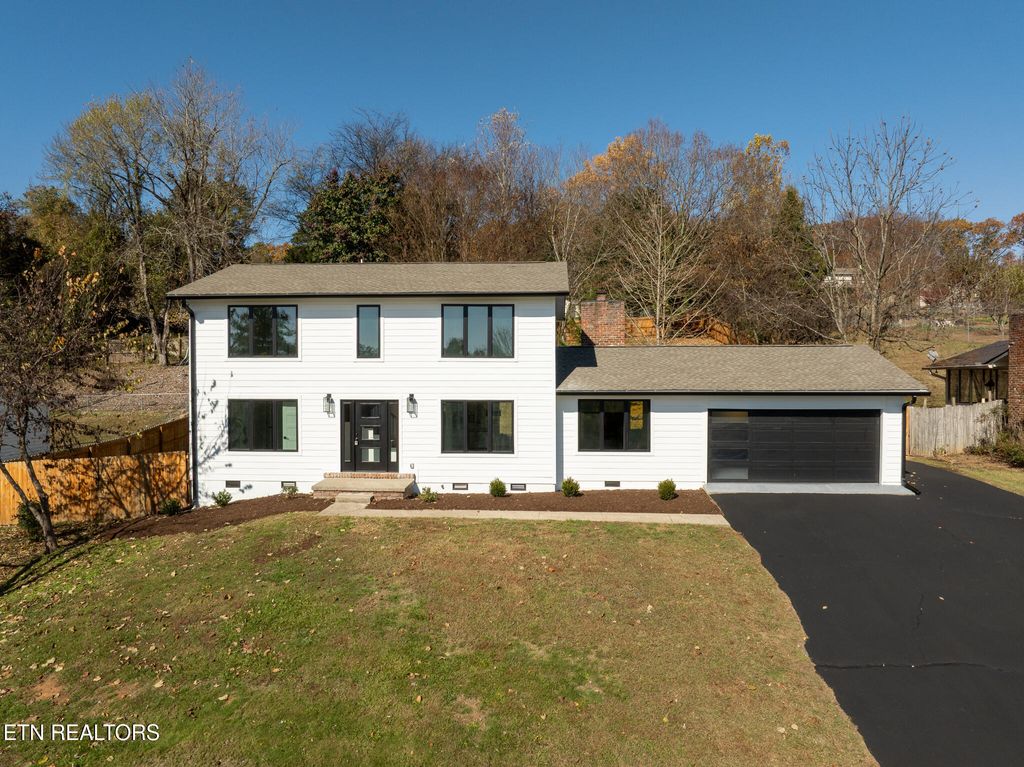 Photo of 12312 W Kings Gate Rd, Knoxville, TN 37934 (MLS # 1322188)