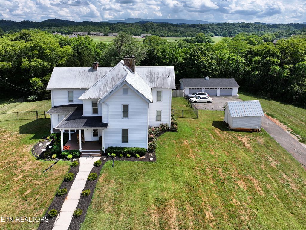 Photo of 1161 Boyds Creek Highway Hwy, Seymour, TN 37865 (MLS # 1310950)