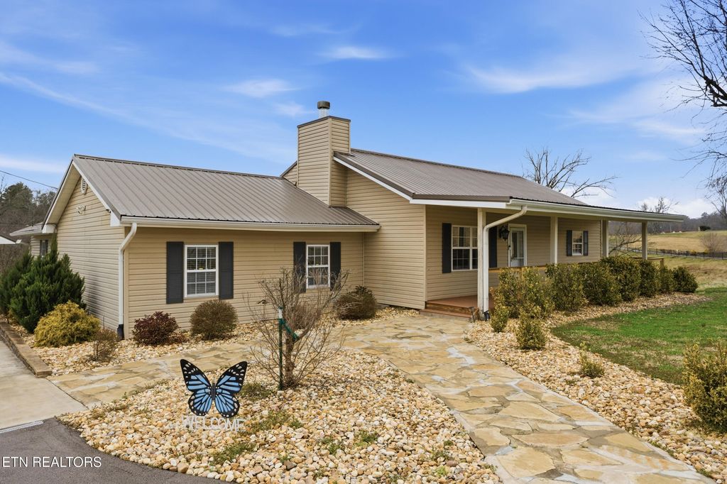 Photo of 5626 Hines Valley Rd, Lenoir City, TN 37771 (MLS # 1330716)