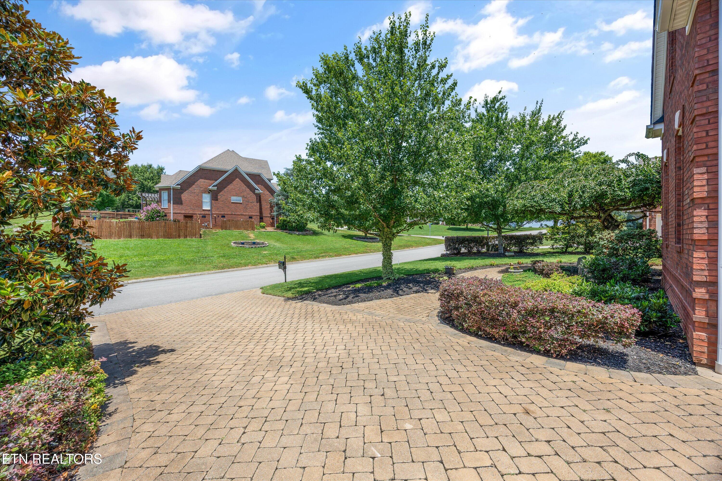 534 Argyle Way
