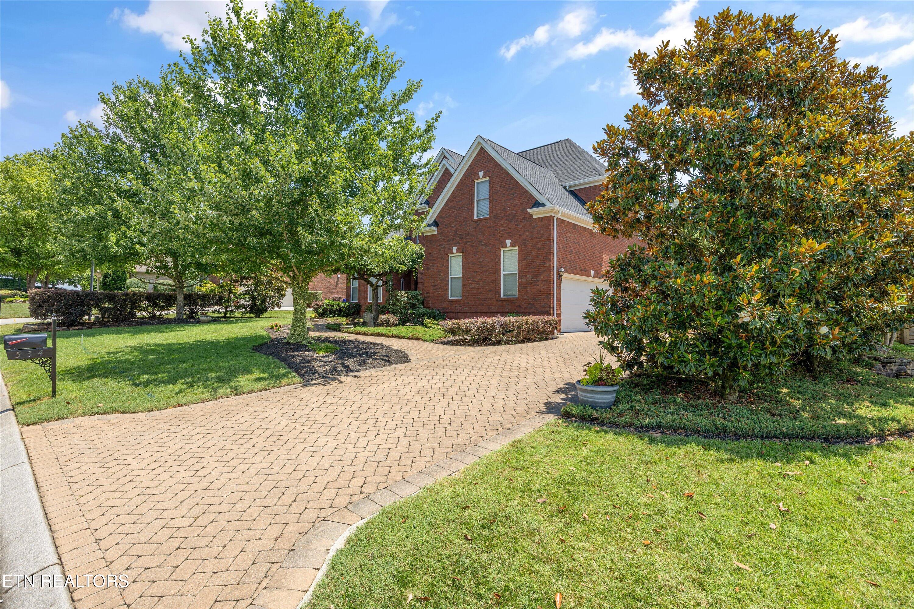 534 Argyle Way