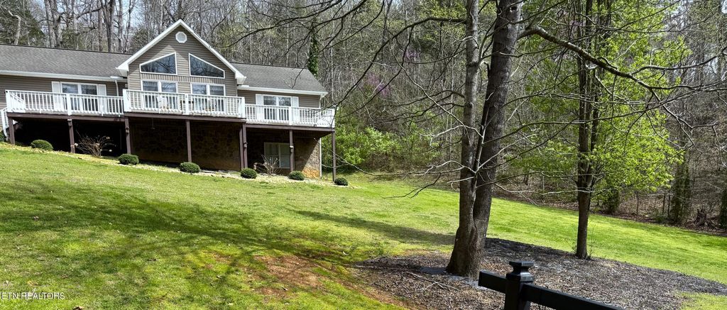 Photo of 1038 Autumn Leaf Drive, Newport, TN 37821 (MLS # 1295820)
