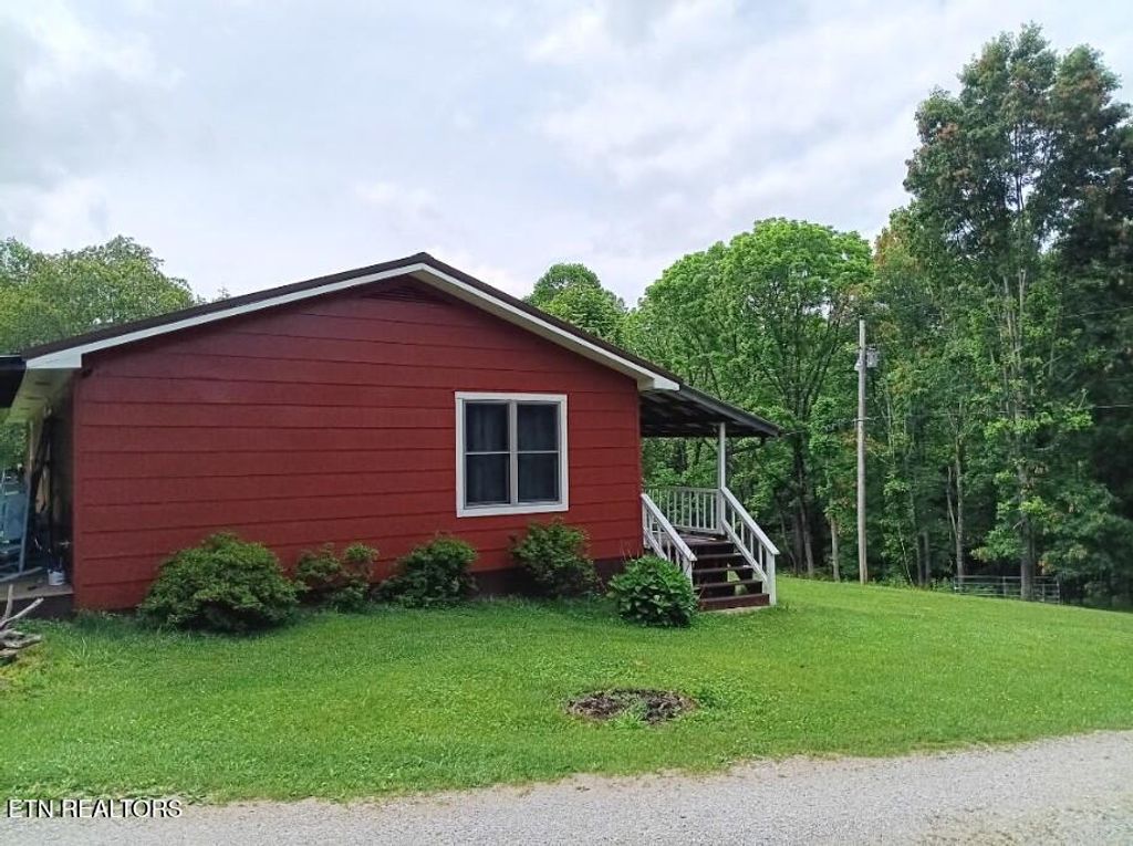 Photo of 239 Doc Huling Rd, Robbins, TN 37852 (MLS # 1333563)