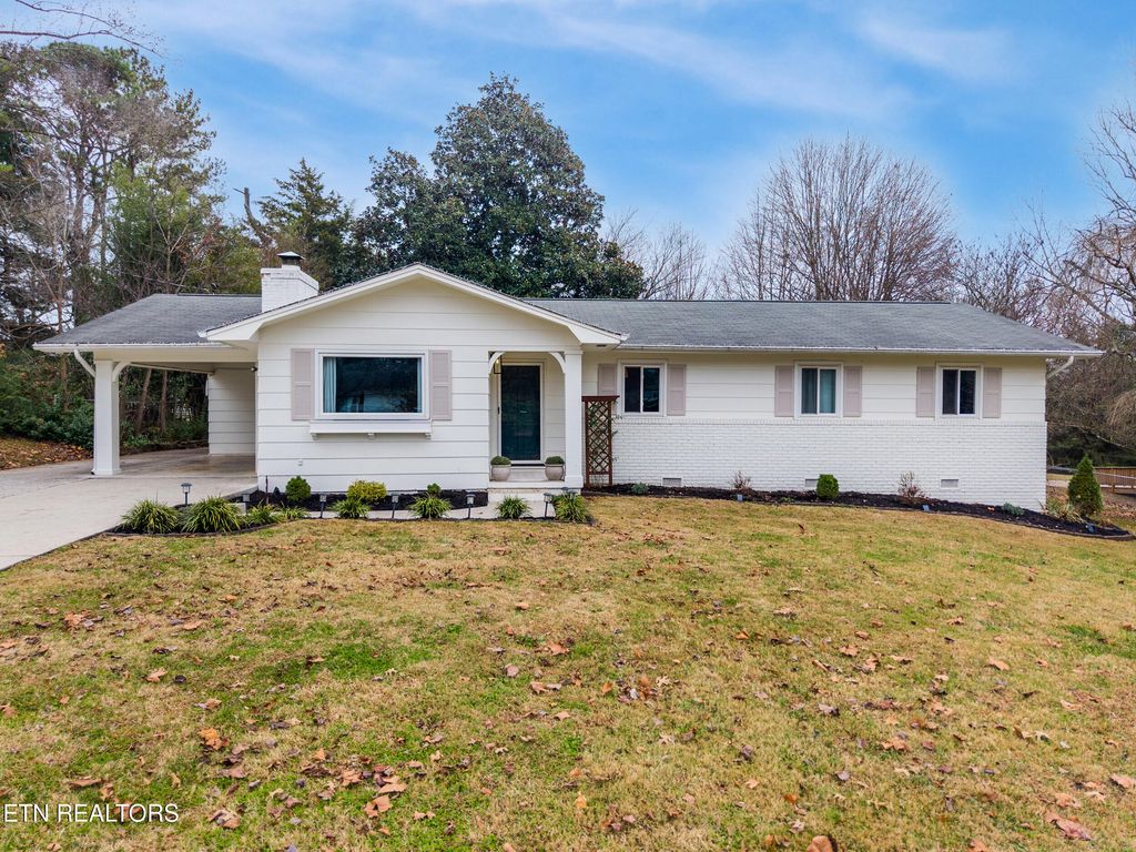 Photo of 8700 Fox Lonas Rd, Knoxville, TN 37923 (MLS # 1323647)