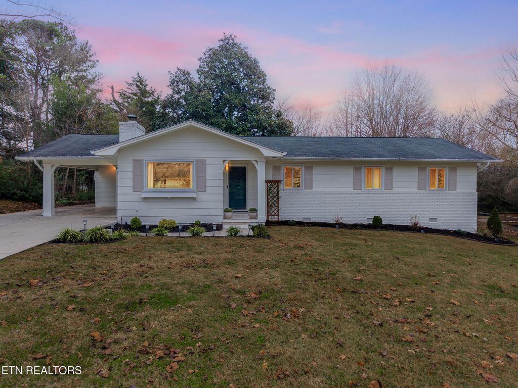 Photo of 8700 Fox Lonas Rd, Knoxville, TN 37923 (MLS # 1323647)