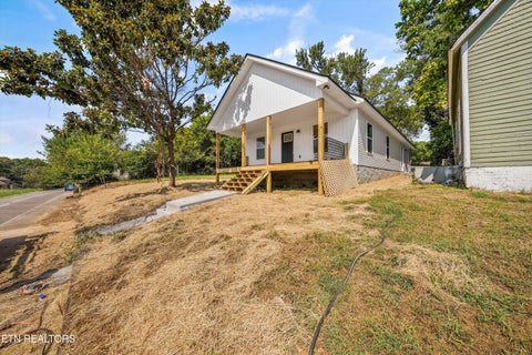 Tiny photo for 1505 Beaumont Ave, Knoxville, TN 37921 (MLS # 1356096)