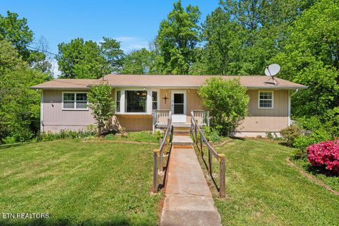 Photo of 2135 Belt Rd, Knoxville, TN 37920 (MLS # 1337706)