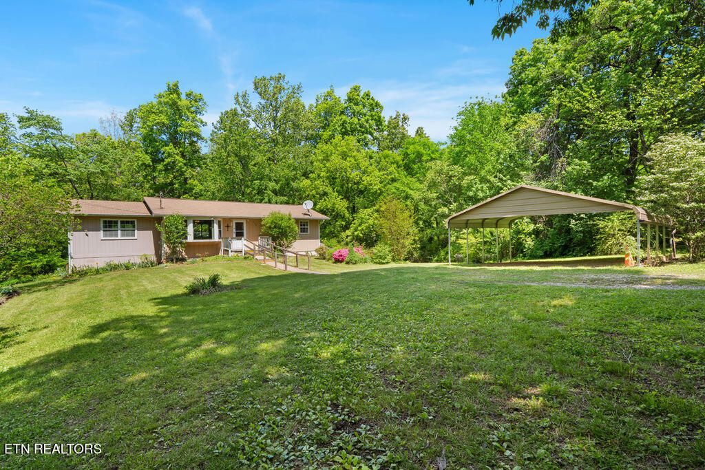Photo of 2135 Belt Rd, Knoxville, TN 37920 (MLS # 1337706)