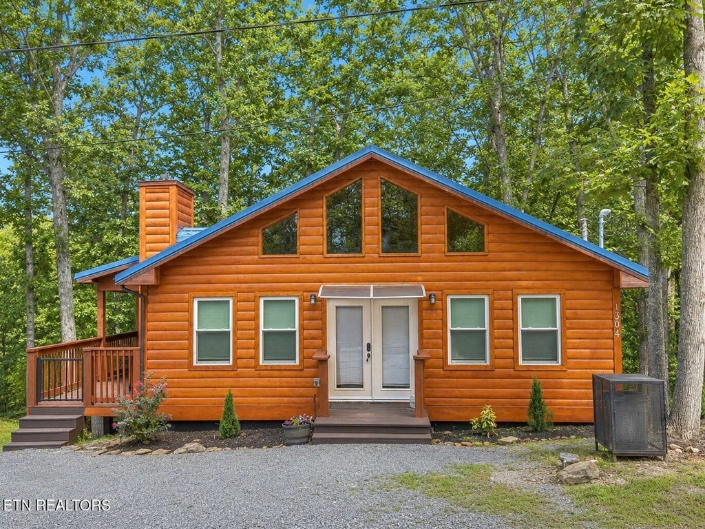 Photo of 1304 N Oak Court, Sevierville, TN 37876 (MLS # 1354564)