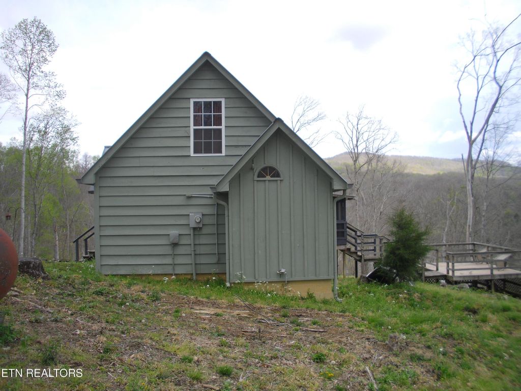 Photo of 2520 Riverton Rd, Jamestown, TN 38556 (MLS # 1334976)