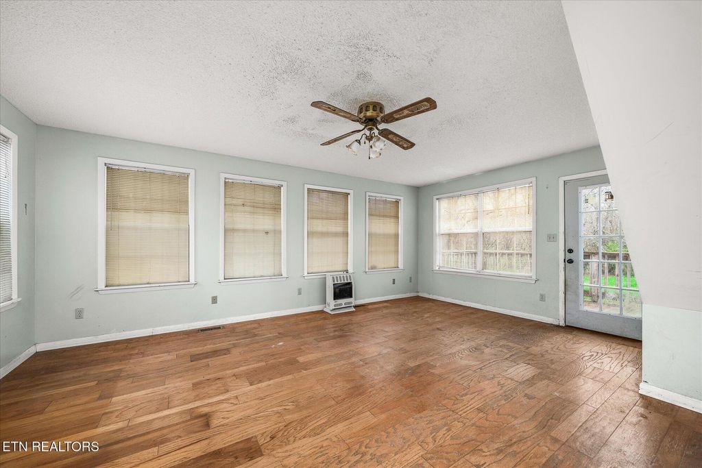 Photo of 2269 Bowman Loop, Crossville, TN 38571 (MLS # 1284013)