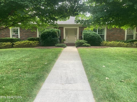 Photo of 725 Kempton Rd, Knoxville, TN 37909 (MLS # 1345914)