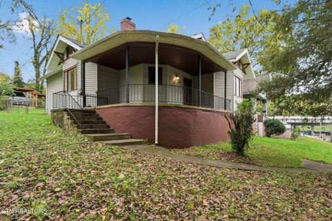 Photo of 2146 Tennessee Ave, Knoxville, TN 37921 (MLS # 1321231)