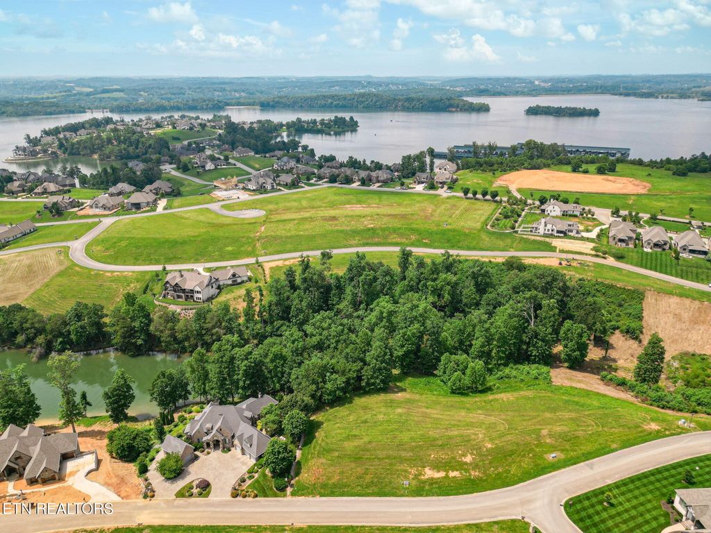 Photo of 846 Taffrail Drive, Lenoir City, TN 37772 (MLS # 1174176)