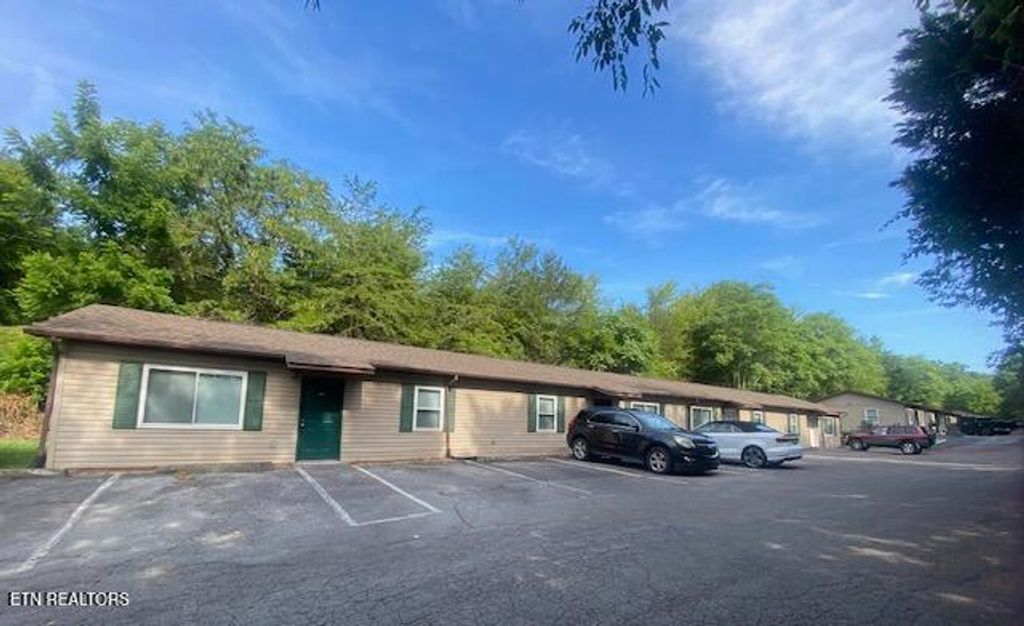Photo of 725 W Casey Drive #3, Sevierville, TN 37862 (MLS # 1340214)
