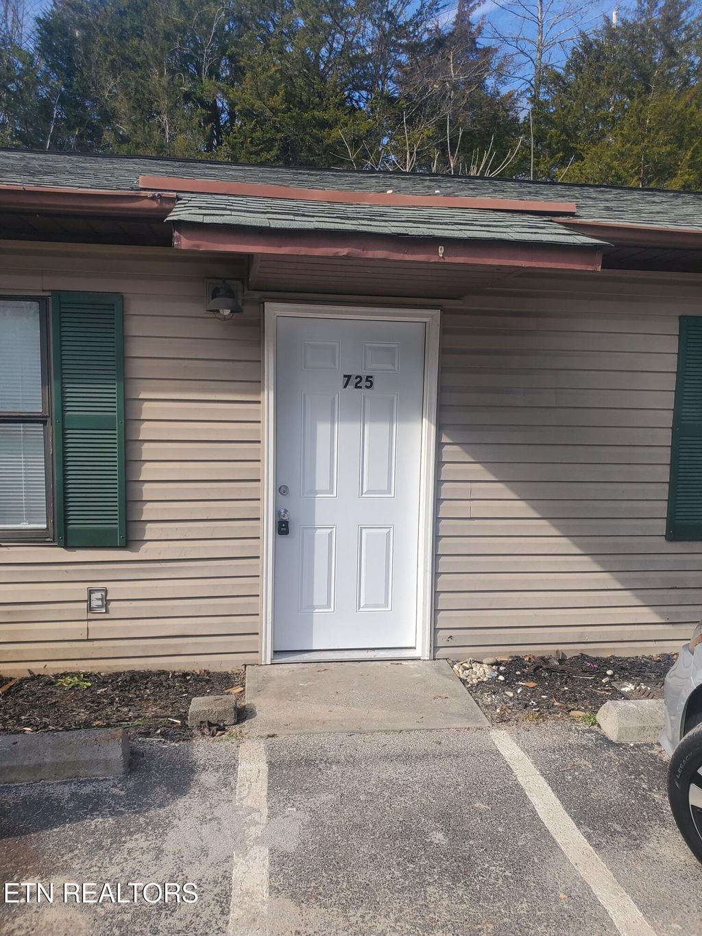 Photo of 725 W Casey Drive #3, Sevierville, TN 37862 (MLS # 1340214)