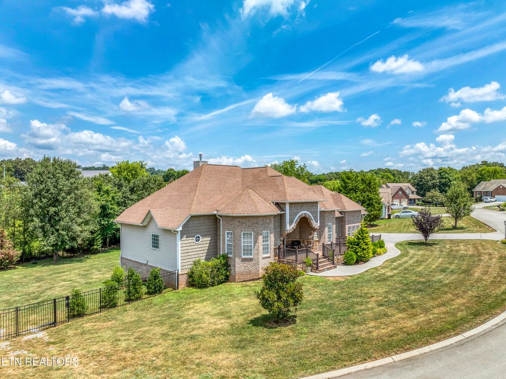 Photo of 2520 Kenzie Drive, Louisville, TN 37777 (MLS # 1269237)
