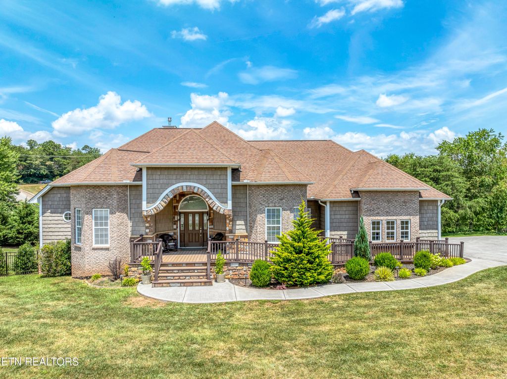 Photo of 2520 Kenzie Drive, Louisville, TN 37777 (MLS # 1269237)