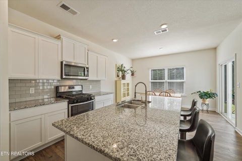 Tiny photo for 130 Harbour Pointe Lane, Oak Ridge, TN 37830 (MLS # 1355638)