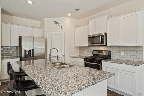 Tiny photo for 130 Harbour Pointe Lane, Oak Ridge, TN 37830 (MLS # 1355638)